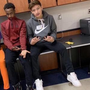 Meet your Posher, Johnny